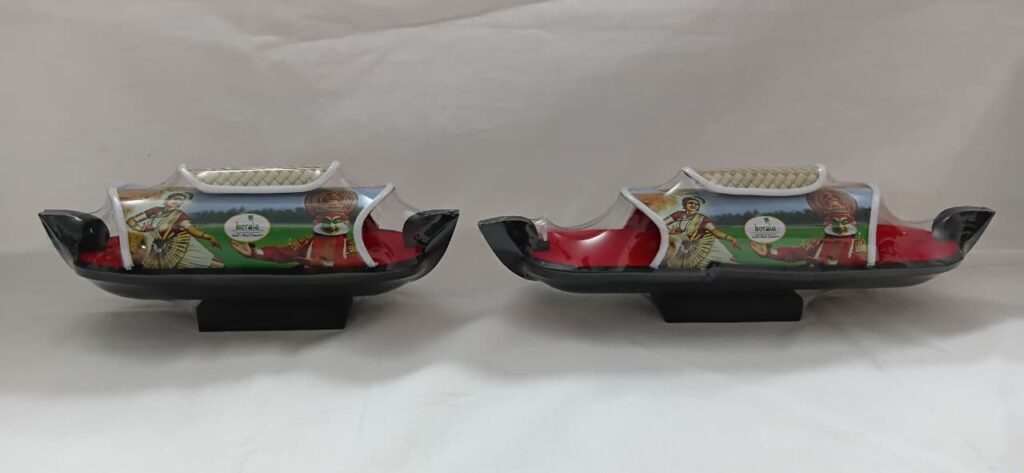 Alleppey boat makers,
miniature boats