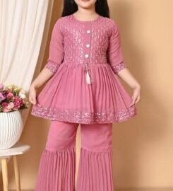 VAIRA FASHION AND CLOTHINGS